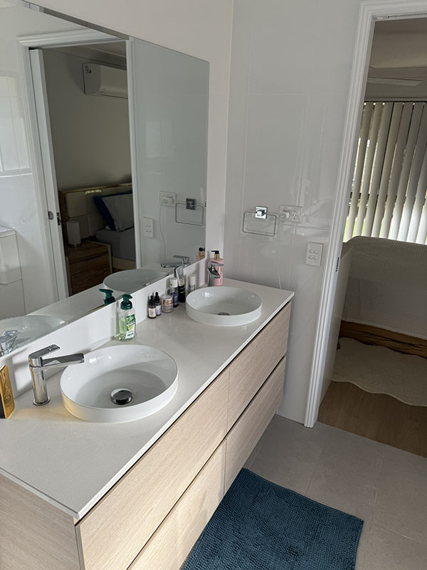 Double basin vanity unit in a bathroom